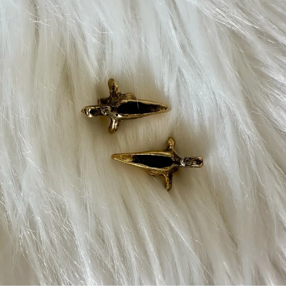 Vintage Stylized Giraffe Head Bronze Pierced Earrings - Picture 7 of 7